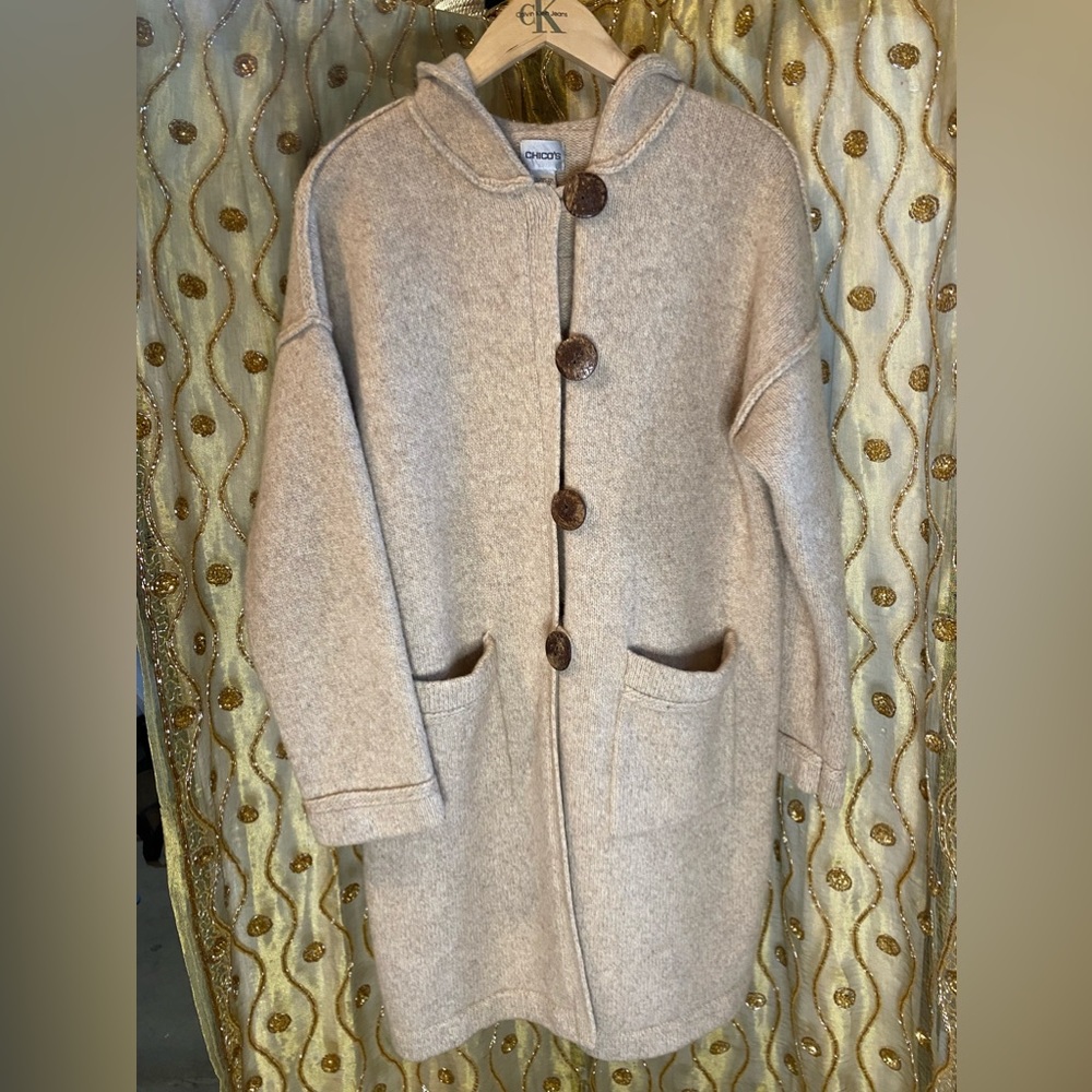 Chicos size 2 khaki long cardigan coat 2 pockets 4 button front closure